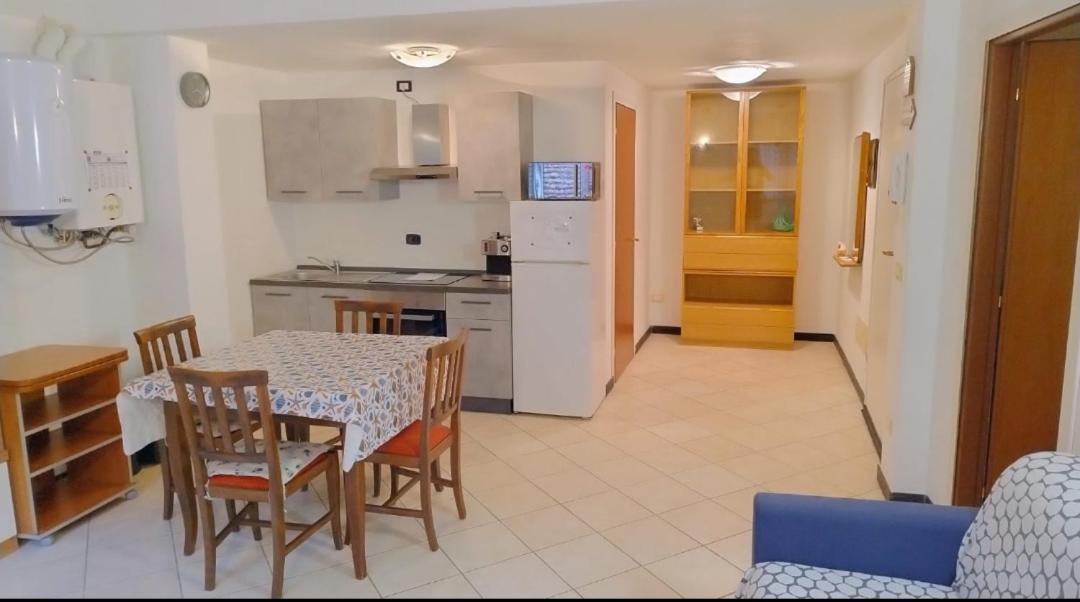 Bilocale A 15 Min Da Alassio E Albenga Lägenhet Ranzo-Borgo Exteriör bild